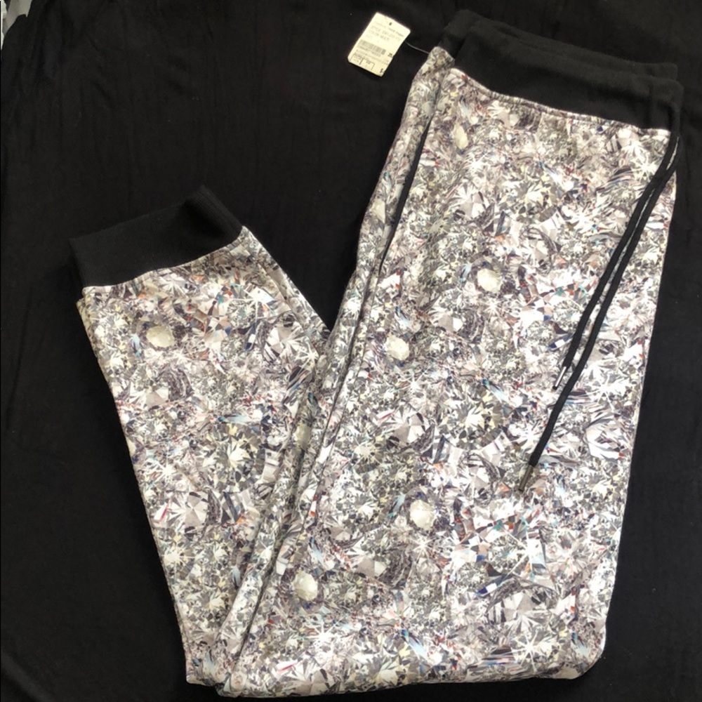 Zumiez Diamond Fleece Joggers